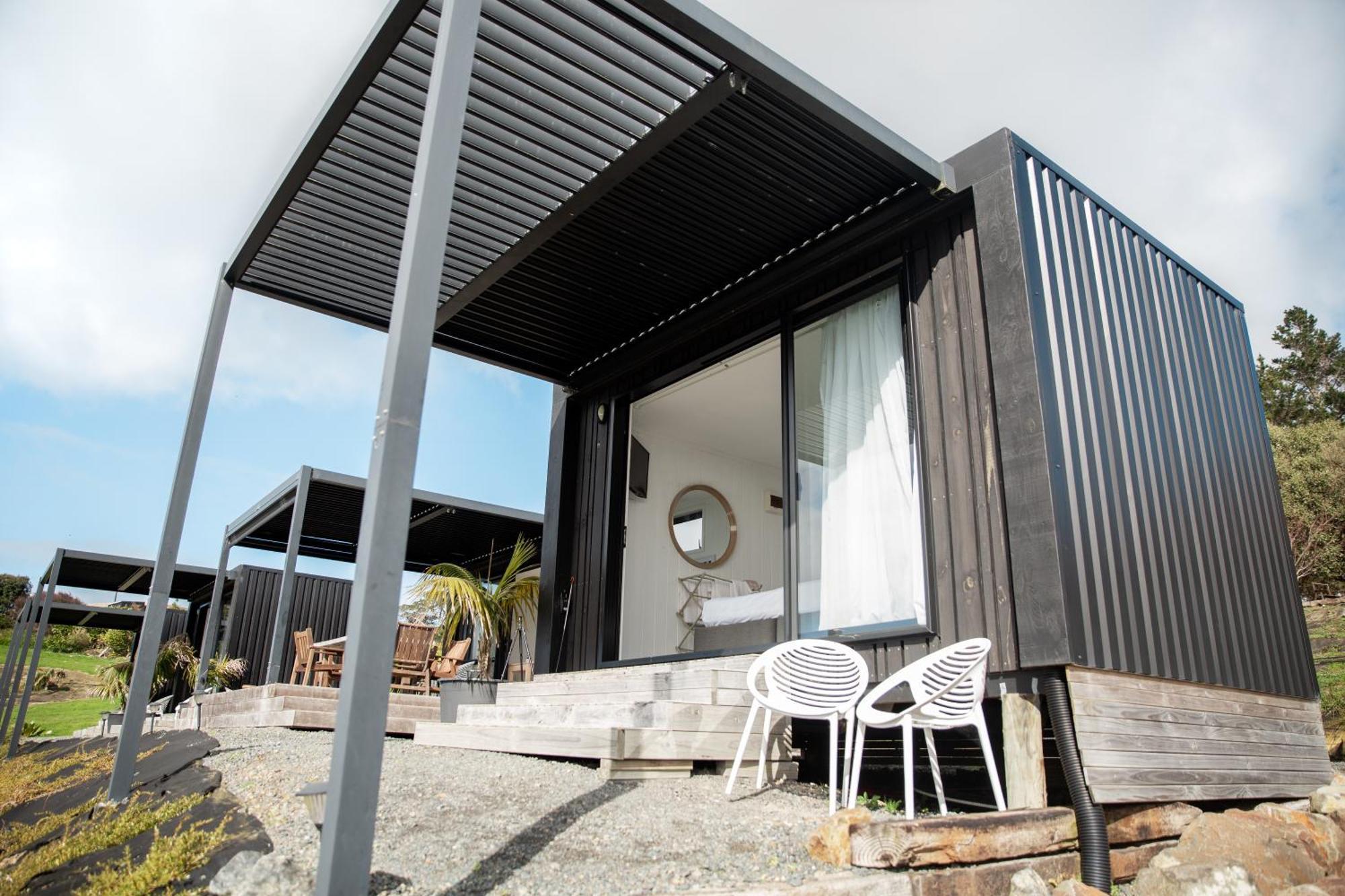Aotearoa Surf Eco Pods Hotel Te Arai Buitenkant foto