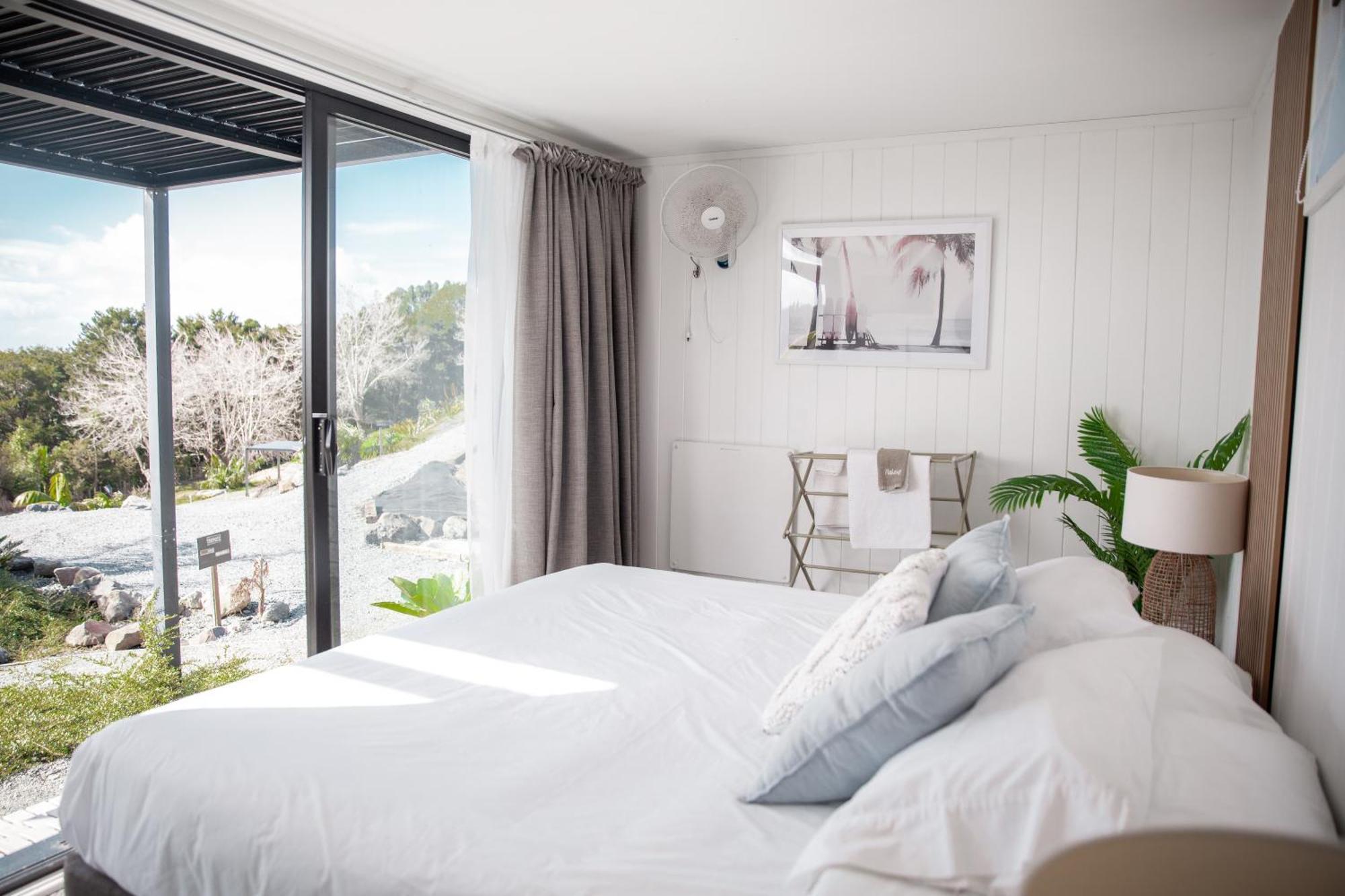 Aotearoa Surf Eco Pods Hotel Te Arai Buitenkant foto