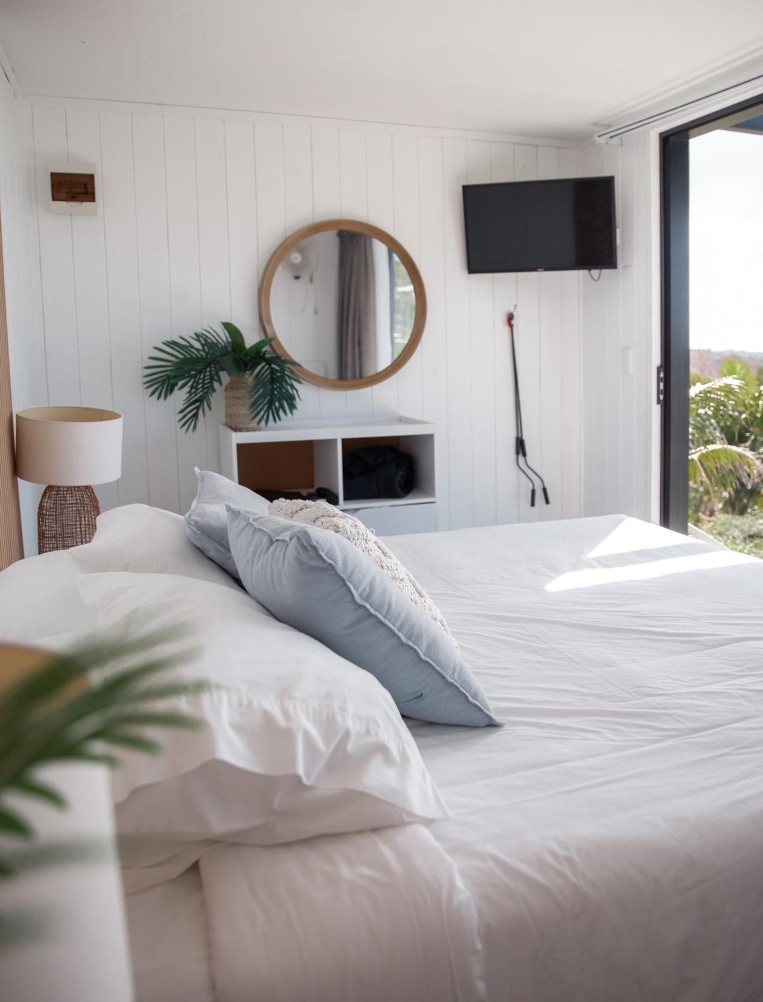 Aotearoa Surf Eco Pods Hotel Te Arai Buitenkant foto
