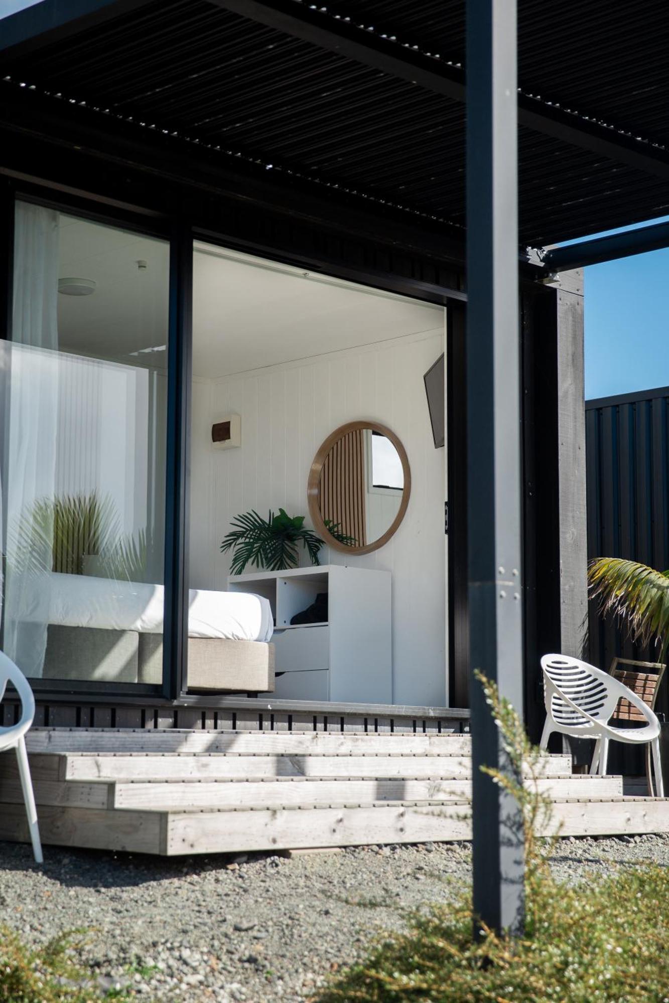 Aotearoa Surf Eco Pods Hotel Te Arai Buitenkant foto