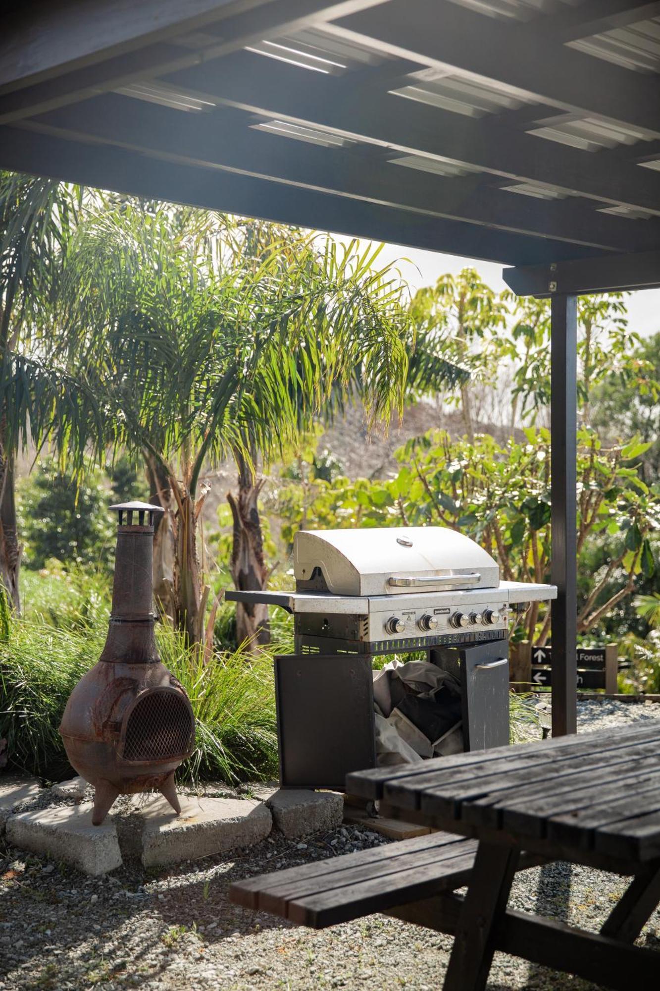 Aotearoa Surf Eco Pods Hotel Te Arai Buitenkant foto